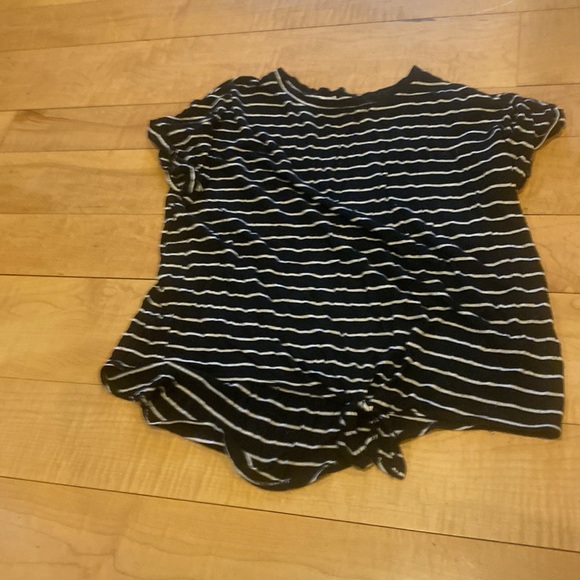 Black and white stripe shirt - Picture 1 of 2
